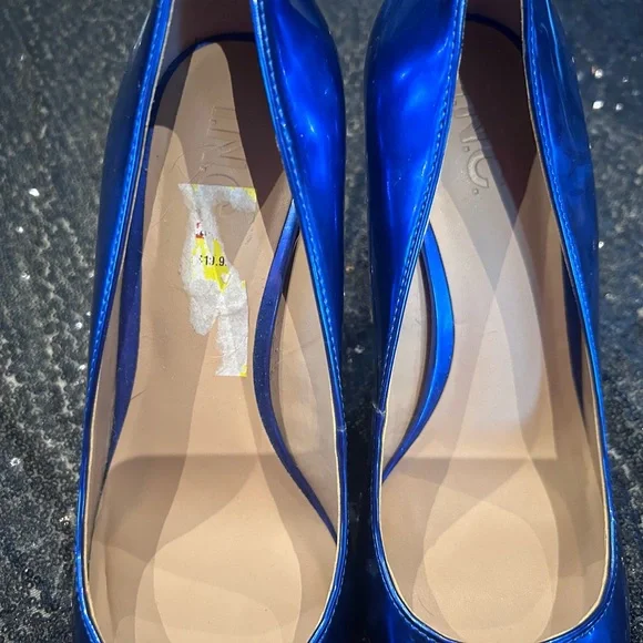 Metallic Blue (INC) color shift (Maurices) and gold (Michel Kors) Heels size 8 - Picture 5 of 11